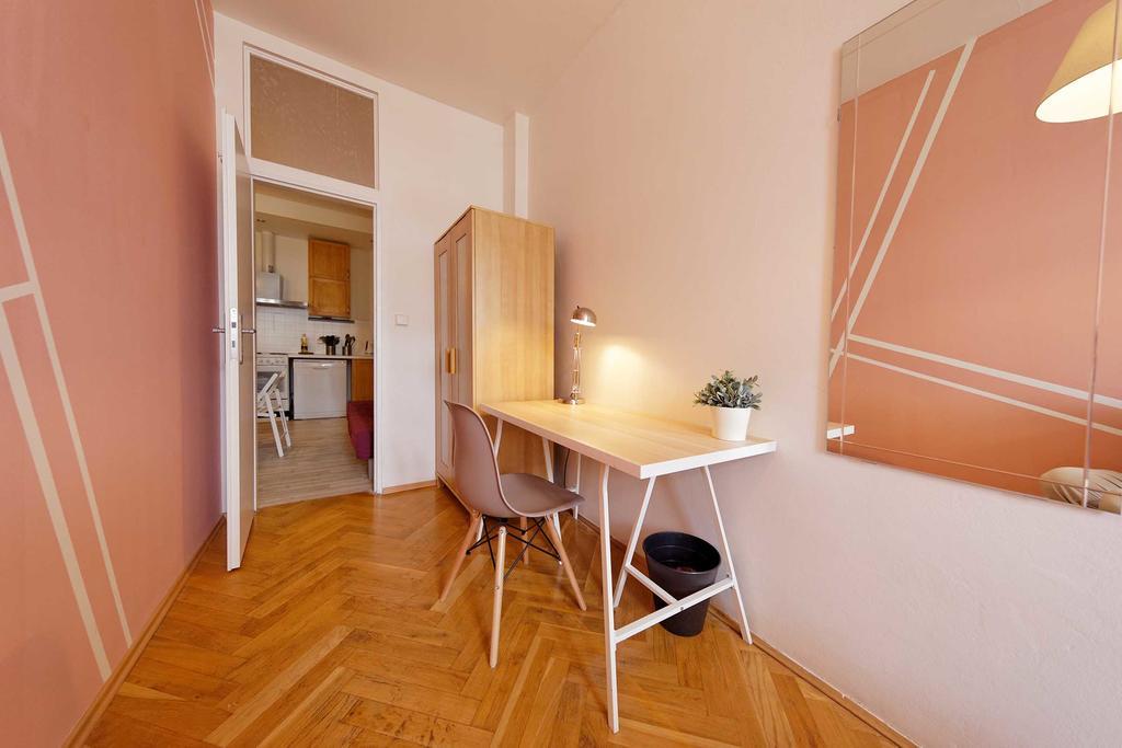 Apartments Ve Smeckach 27 Прага Экстерьер фото